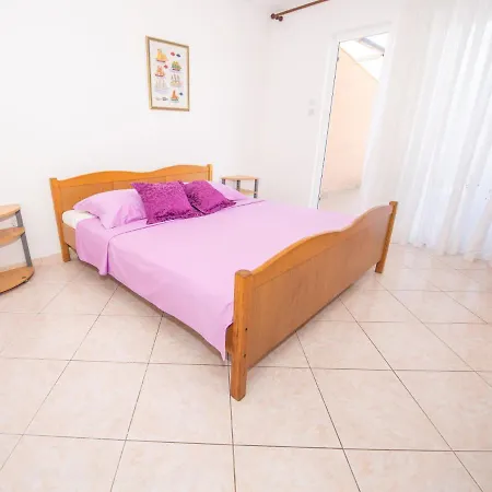 Apartment Vinka-3 By Interhome Trogir